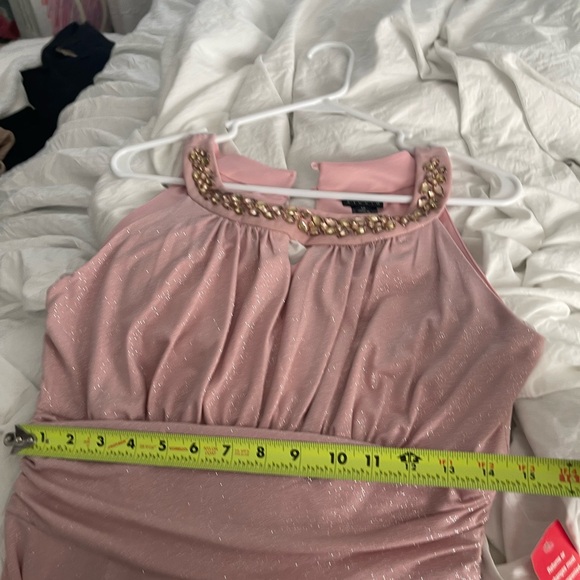 Formal dress - Picture 5 of 7